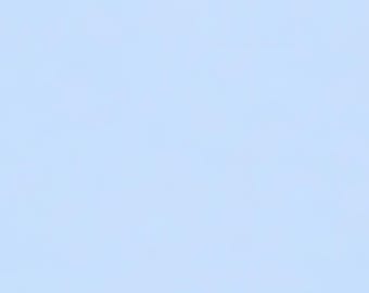 Algodón Kona Blue 1028 de Robert Kaufman - Precio por media yarda