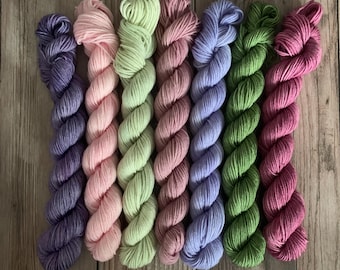 Into The Garden-ministrengset - set van zeven - handgeverfd bontgaren - superwash merinowol/nylonmix - vingerzetting/sokgewicht