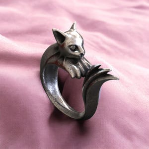 Sterling Silver Cat Ring: Handmade Feline Jewelry, Unisex Statement Ring