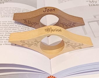 Handmade Engraved Wood Thumb Book Page Holder: Leaves Design,Book Accessories,Unique Gifts