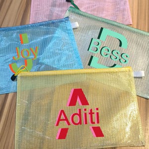 Personalisierte Monogramm Pool Tasche, Brautjungfer Pool Tasche, Strandtasche Brautjungfer Geschenk, Bachelorette Aufbewahrungstasche, Nass Trocken Pool Beutel Organizer