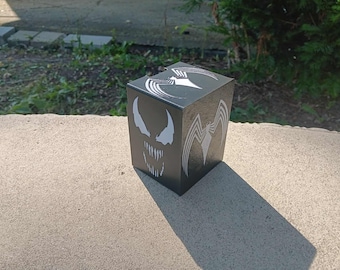 Venom Showcase Deck Box
