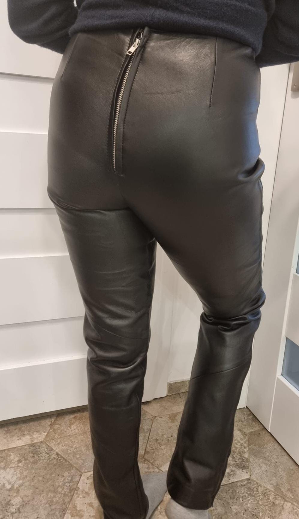 Pantalone donna nero pelle di agnello gamba larga su misura taglia 0 2 4 6 8
