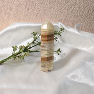 Naturlig Afghanistan Jade Point Jade Tower Jade Obelisk Läkande Kristall Partihandel Serpentin Jade Crystal Point 3,5-4,5''