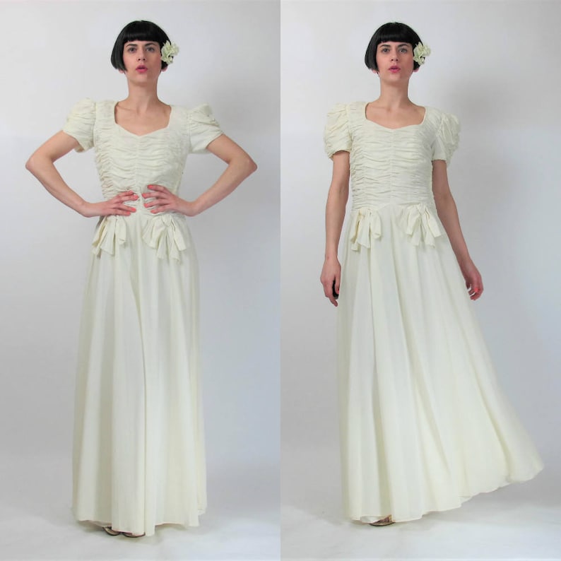 Off White Vintage Wedding Dresses with Sleeves