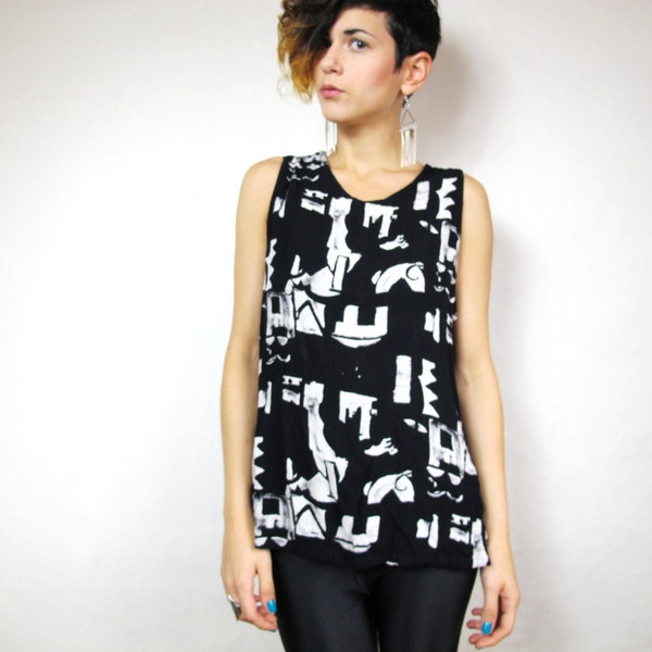 Chic Abstract Black and White Top (S/M)