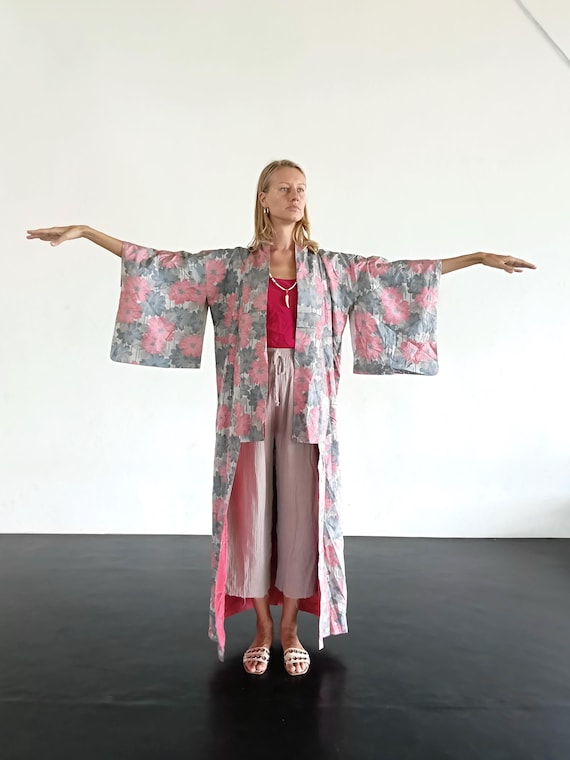 Vintage Japanese Kimono Womens Floral Print Kimono Harajuku Girl Haori Robe Maxi Duster Jacket Long Dressing Gown Boho Navy Blue Kimono L