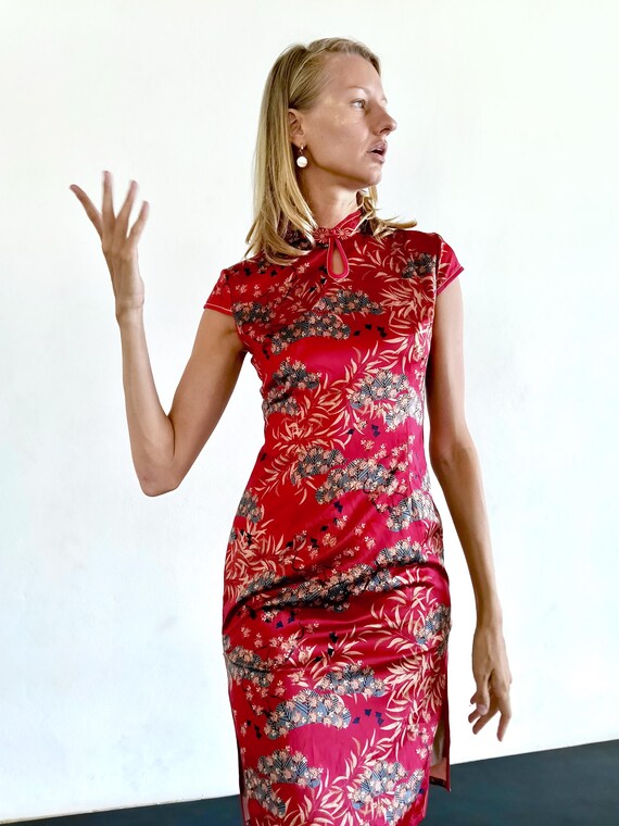 Vintage Chinese Silk Dress Y2K Floral Print Red Asian Dress Qipao Cheongsam Mandarin Collar Traditional Asian Dress Short Sleeve Size Medium