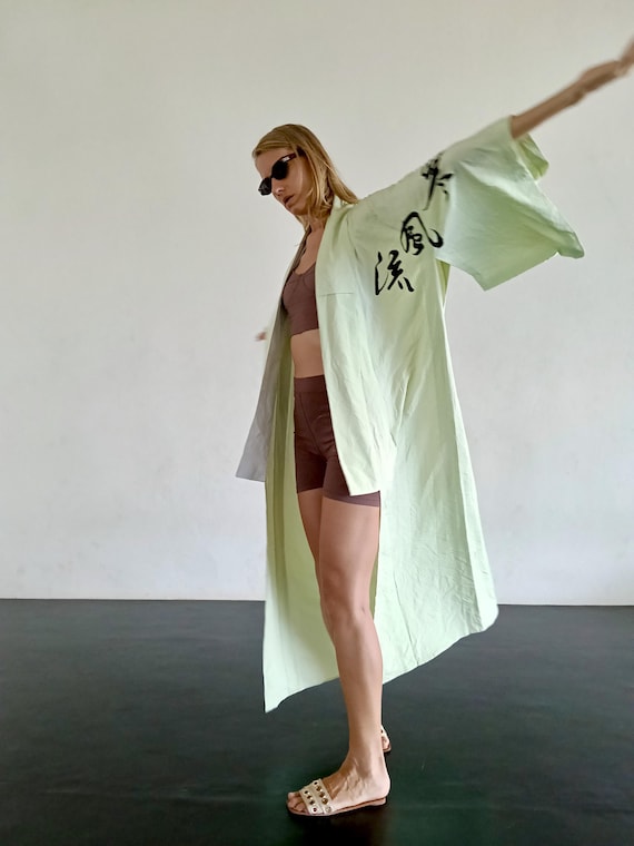 Vintage Japanese Kimono 70s 80s Lime Green Kimono Asian Calligraphy Wedding Kimono Harajuku Girl Women's Long Floor Length Duster Jacket