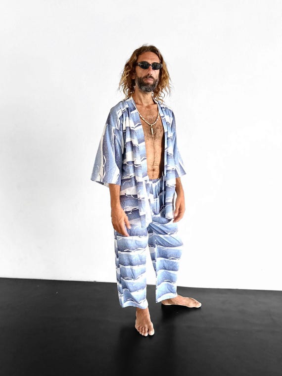 Vintage Men's Seagull Suit Two Piece Summer Outfit Novelty Bird Print 1980s Kimono Blue Summer Layering Unisex Short Jacket Robe & Pants