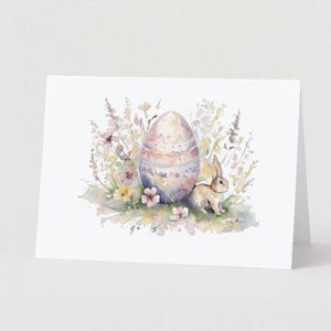 Tarjeta de Pascua: diseño de conejito y huevo en estilo acuarela, interior en blanco (juego de 4)