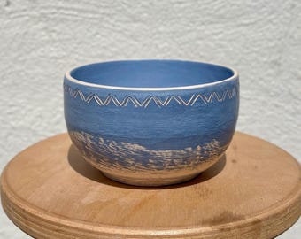 Handgemachte dekorative Keramikschale, Wasserweg-Motiv, anatolisch und zentralasiatisches inspiriertes Dekor