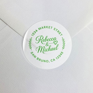Aangepaste adreslabels voor koppels, doorzichtige stickers met namen en retouradres, botanische hartzegels voor post