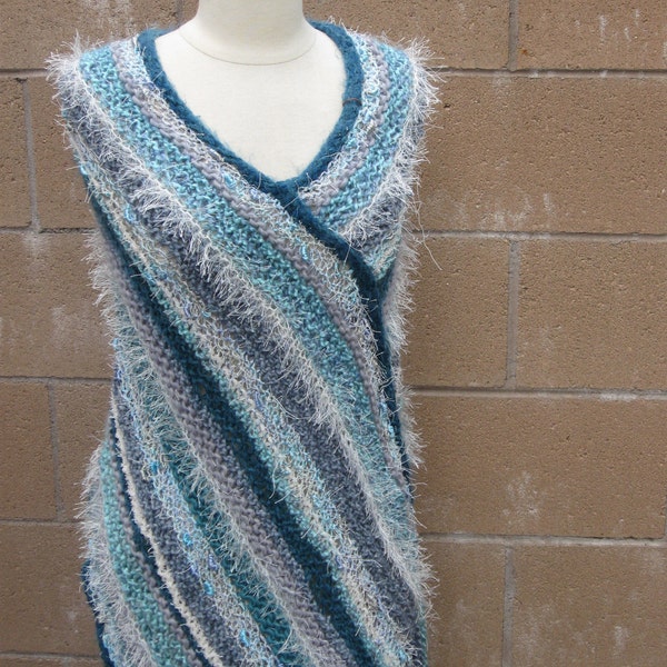QUILTED COLLAR KNIT PONCHO ISTANBUL ANIMALIA