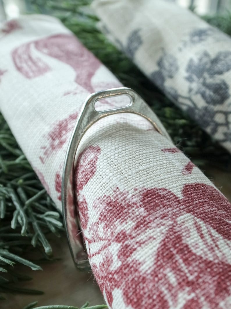 Pewter Equestrian Stirrup Napkin Rings. Equestrian Tablescapes and ...