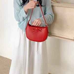 Sac à bandoulière minimaliste en similicuir - petit sac à main avec un nœud, sac de style coréen sous les bras, joli sac à bandoulière végétalien, 4 couleurs disponibles