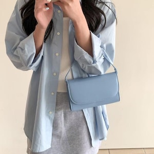 Wandelbare Kunstleder Klappentasche - 2-Riemen Mini Geldbörse, Crossbody & Schulter, weiche vegane Handtasche im koreanischen Stil