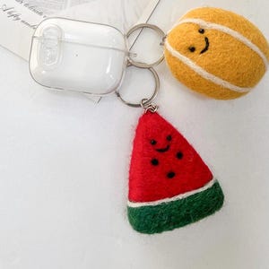 Kawaii Felt Food Keychain – Handmade Fruit & Veggie Plush Charms, Cute Bulk Gifts, Bag Accessories