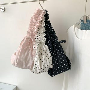 Sac à bandoulière à volants et à pois - Sac à main hobo en tissu doux de style coréen, joli sac de tous les jours léger, cadeau de l'an 2000 pour elle