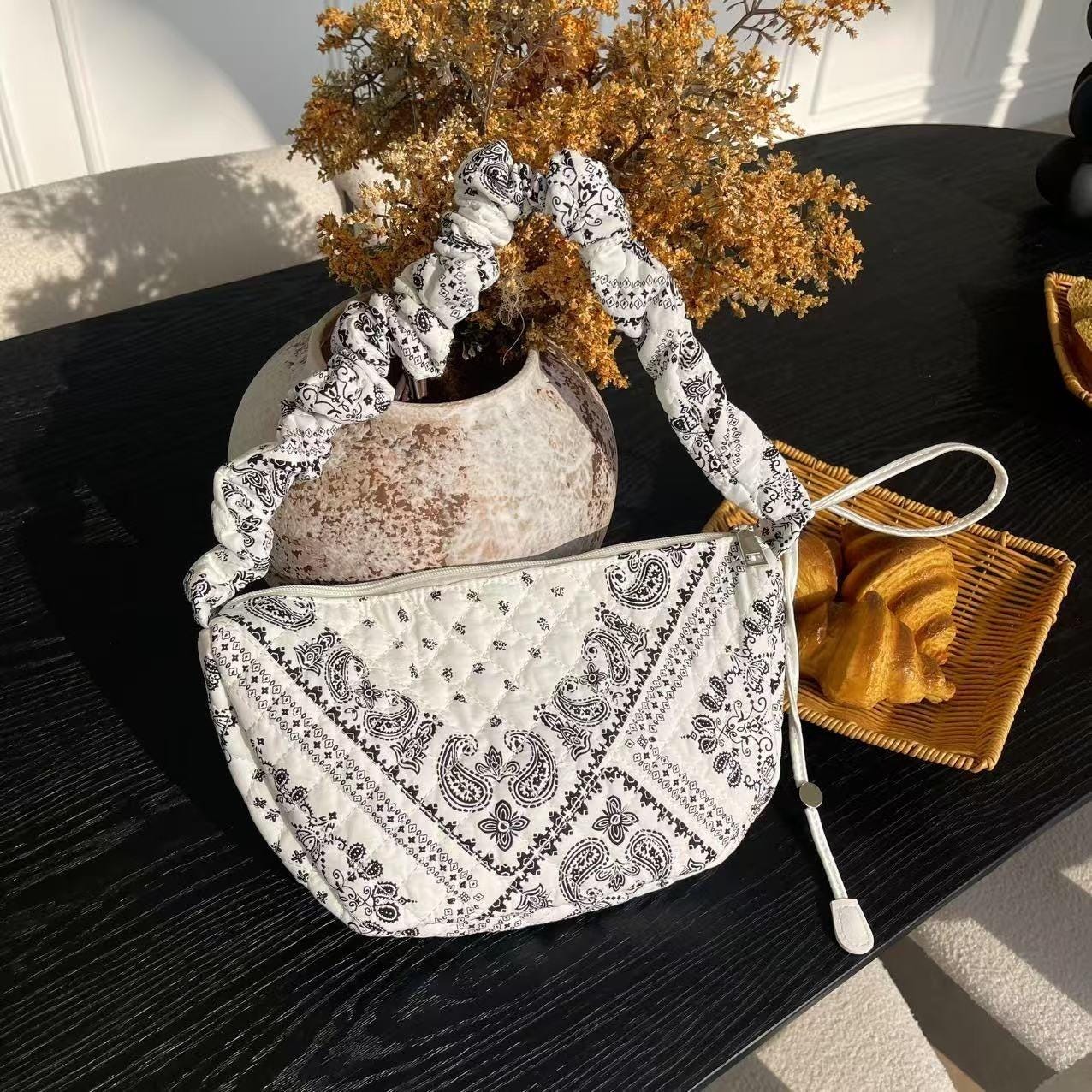 Bandana Quilted Shoulder Bag, Scrunch Strap Crossbody Purse, Y2K
