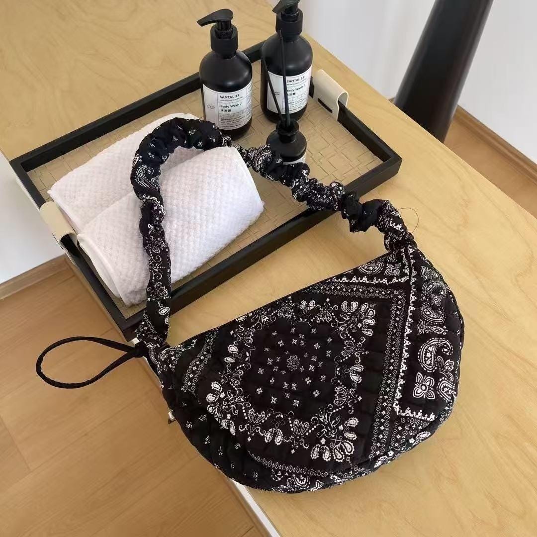 Bandana Quilted Shoulder Bag, Scrunch Strap Crossbody Purse, Y2K