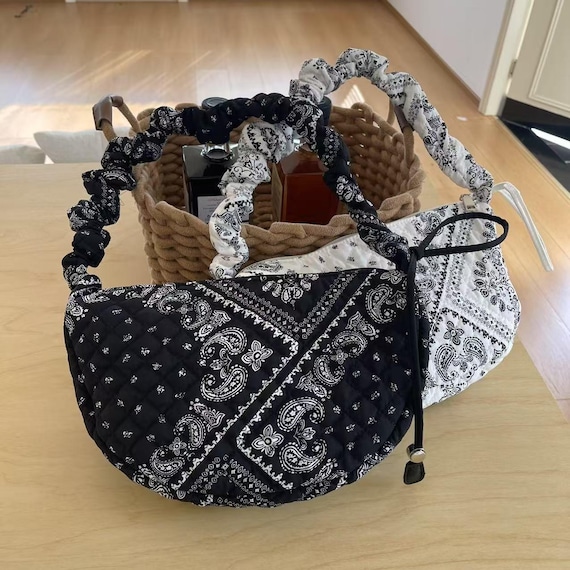 Bandana Quilted Shoulder Bag, Scrunch Strap Crossbody Purse, Y2K