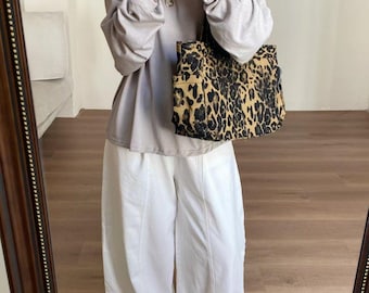Leopard Print Canvas Tote Bag, Large Shoulder Bag with Side Pockets, Casual Travel Purse, Everyday Work Bag for Women