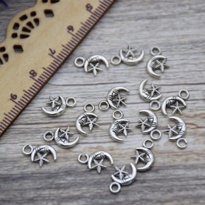50 Amuleto de la Luna, Luna Creciente, Fases de la Luna, Encanto de la Estrella, Amuleto del Pentagrama, Colgante del Colgante del Pentacle Collar Pendiente 12mm * 8mm