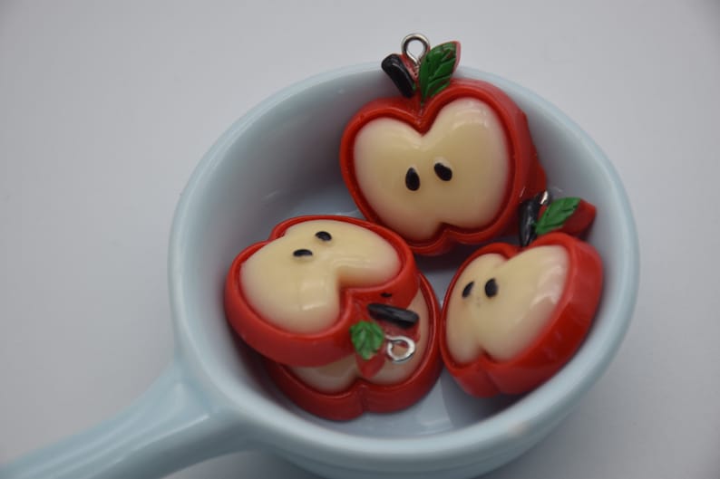 10 ResinPlastic Red Apple Core Cabochons,Christmas Tree Ornament,Party Decor,House Decoration,Kawaii Decoden Cute Fruit Charms,29mmx25mm