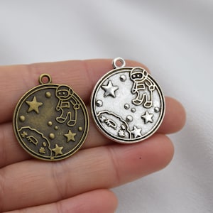Metal Astronaut Spaceship Space Charm,Jewelry Making Crafts,Earring Necklace Pendant,Jewelry Findings,Jewelry Accessories,28mmx25mm