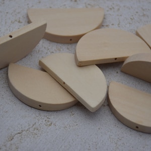 Semi Circle Wooden Beads Charms,DIY Flat Wooden Hafl Disc,Natural Unfinished Half Round Wood Pendants,Wood Earring Bead DIY Jewelry Findings