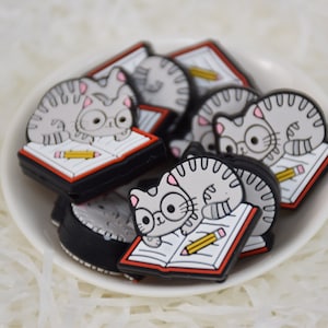 Cat Reading Books Writing Focal Silicone Beads,DIY Pen Loose Bead,Gifts Charms Beads,Jewelry Accessories,Craft Supplies,Lanyard,Keychain,Bag