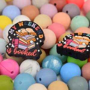 My Weekend Is Booked Focal Silicone Beads,Book Stack DIY Focus Pen Bead,Loose Beads,Gifts Beads,Jewelry Accessories,Wristlet,Lanyard Beads