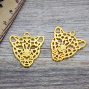 10 Leopard Charm Cheetah Charm Jaguar Charm Cougar Panther Charm Safari Creature Charm Animal Charms Pendants 28mm26mm gold