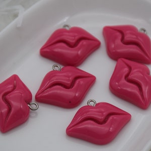 12 Resin/Plastic Lips Cabochon,Christmas Tree Ornament,Party Decor,House Decoration,Kawaii Decoden Cute Charm Pendants,28mmx22mm