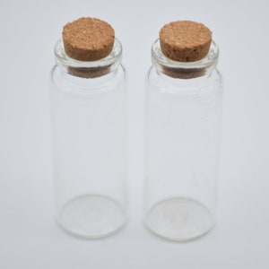 2 bottiglie di vetro trasparente con tappo di sughero, fiale di vetro da 14 ml con tappi di legno, barattoli di vetro trasparente con coperchi di legno, contenitori di barattoli di fiale vuoti, 22x60mm
