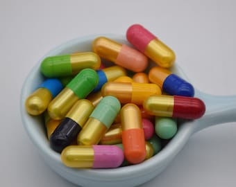 Mix Colors-100 Kawaii Pill Capsule Cabochons Blank Wiadomość List Serce Pigułka Scrapbooking Słoik Życzeń Tworzenie Decoden, 21mm x 6mm