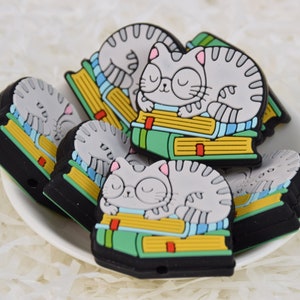 Cat Sleep On Books Focal Silicone Beads,DIY Pen Loose Bead,Gifts Charms Beads,Jewelry Accessories,Craft Supplies,Lanyard,Keychain,Bag Bead
