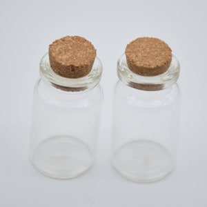2 bottiglie di vetro trasparente con sughero, fiale di vetro da 7 ml con tappi di legno, barattoli di vetro trasparente con coperchi di legno, contenitori vuoti per barattoli di fiale, 22x40mm