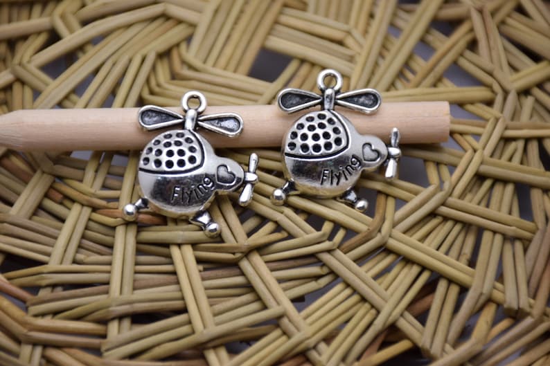 20pcs 25x22x5mm Fight Planehelicopter Antique Silver Retro Pendant Charm For Jewelry Pendant
