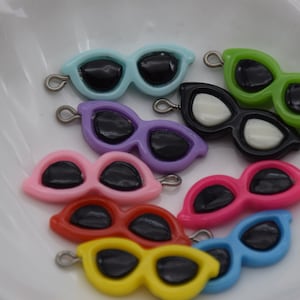 12 Resin/Plastic Sunglasses Charm Cabochons,Christmas Tree Ornament,Party Decoration,Kawaii Decoden Charms,Earring Charm,33mmx11mm