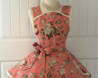 Cream Roses Dusty Rose Retro Apron Women's Sized 4-20