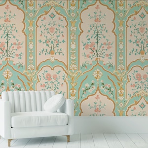 Floral and Gold Wallpaper for Elegant Interior Design I Classic Floral Wallpaper with Soft Pastels and Gold Trim I Vintage Floral Wallpaper
