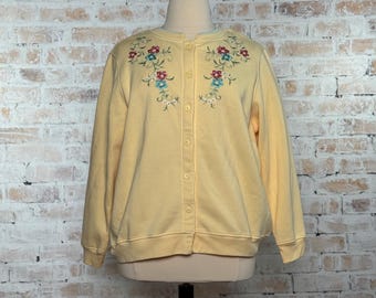 True Vintage 1990s Shenanigans Women’s Volup Plus Size 2XL Pale Yellow Floral Embroidered Button Down Fleece Lined Spring Cardigan Sweater
