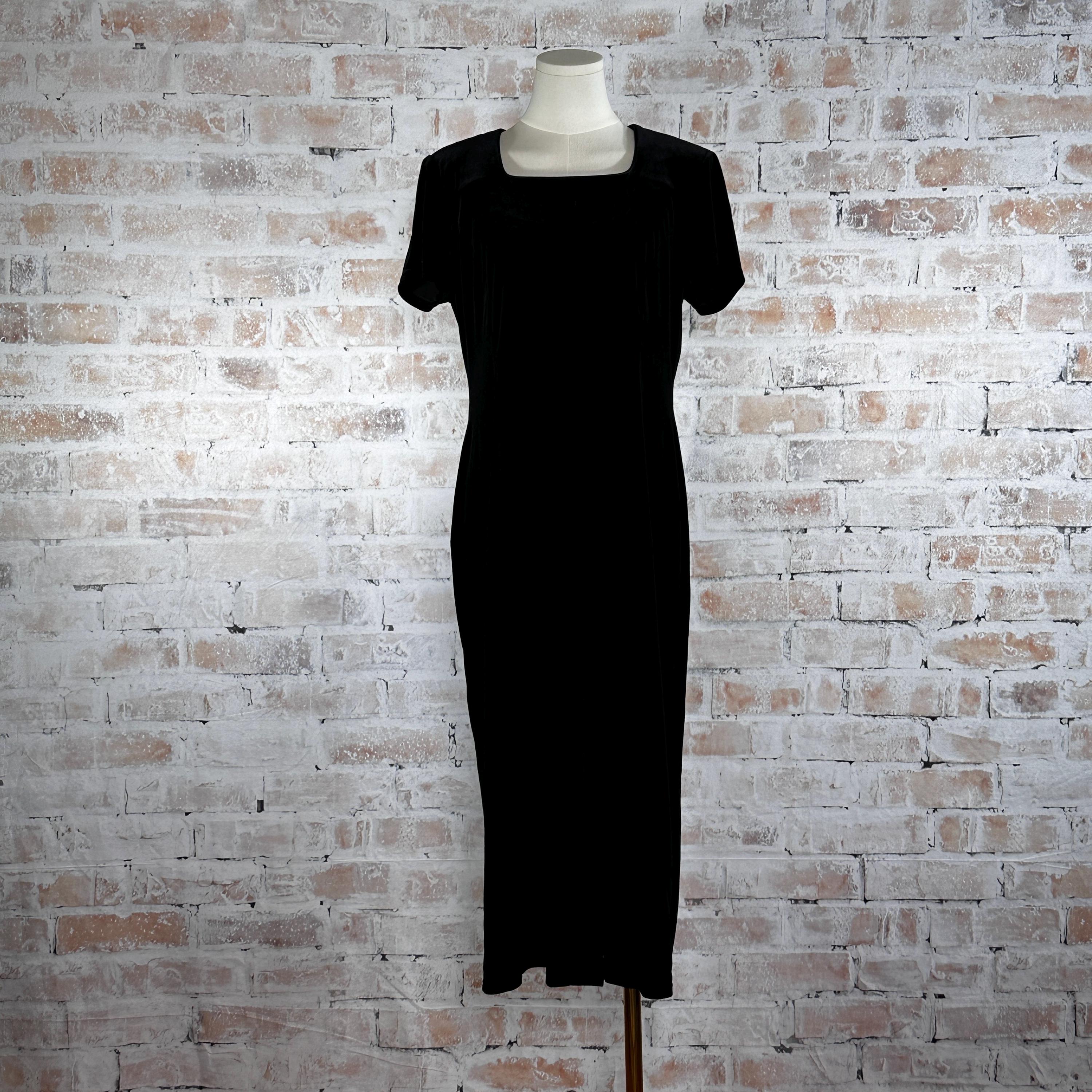 green emerald velvet dress Amazon.com: InGoticos Women Gothic Sexy Slit Flare Sleeve Patchwork Party  Dress Black: Clothing, Shoes & Jewelry