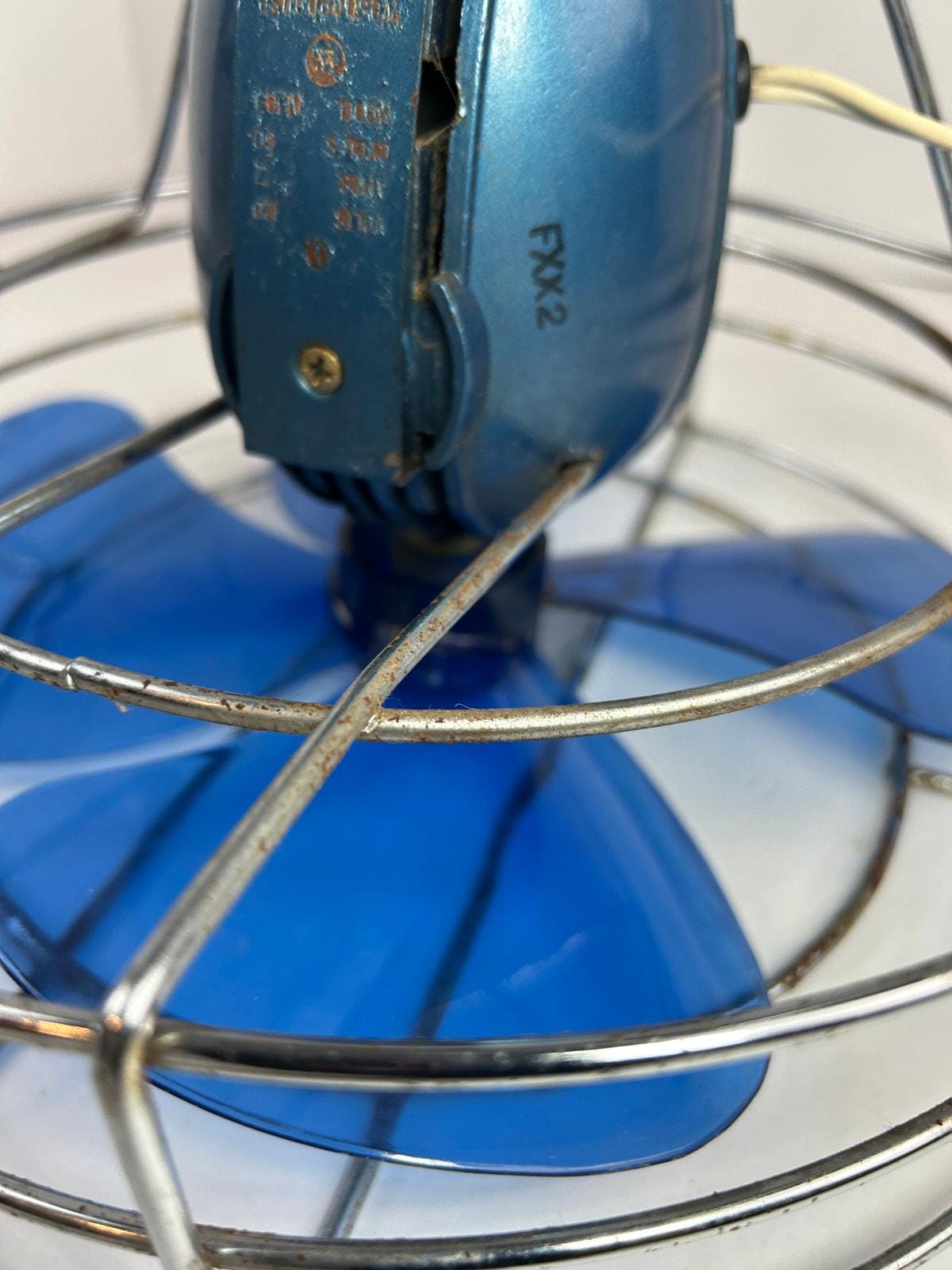 Working Westinghouse Flipper Fan Vintage 5-blade Blue Plastic