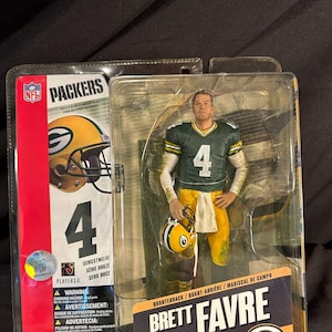 Brett Favre McFarlane 2005 Green Bay Packers NFL series 12 green jersey