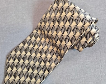 Valentino Cravatte Silk Tie Geometric Pattern Gold Black Made in Italy 58x4