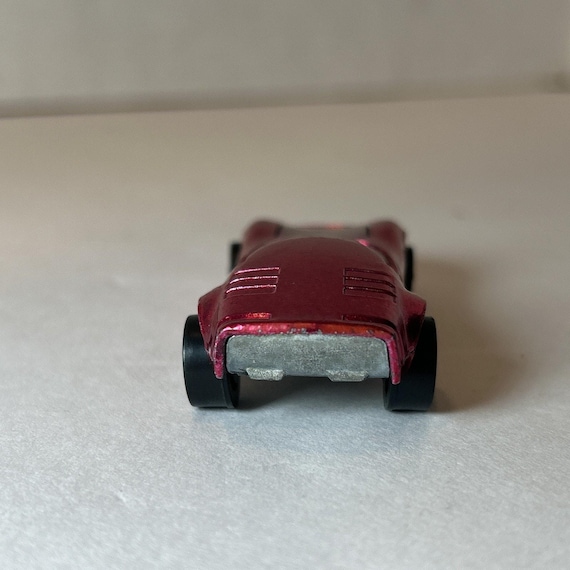 Hot Wheels Redline Torero Magenta 1968 USA Base Opening Rear