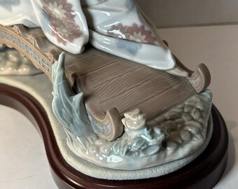 Lladro #1445 “springtime in Japan” Figurine by Salvador Debon
